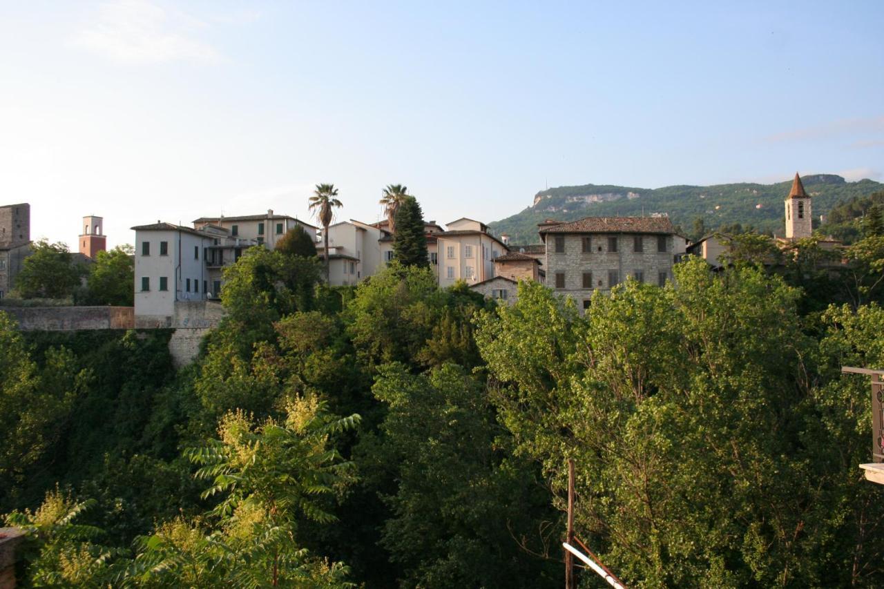 Mini Appartamento "Il Nido Del Picchio" Ascoli Piceno Ngoại thất bức ảnh