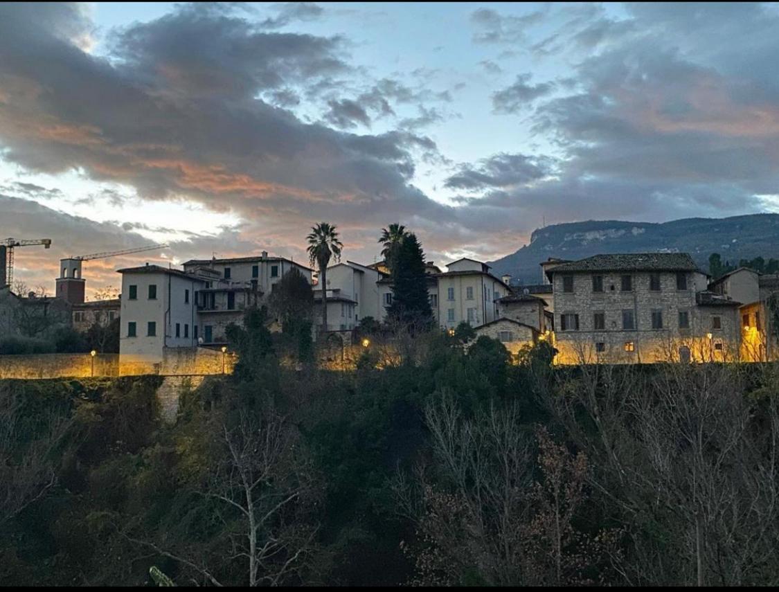 Mini Appartamento "Il Nido Del Picchio" Ascoli Piceno Ngoại thất bức ảnh